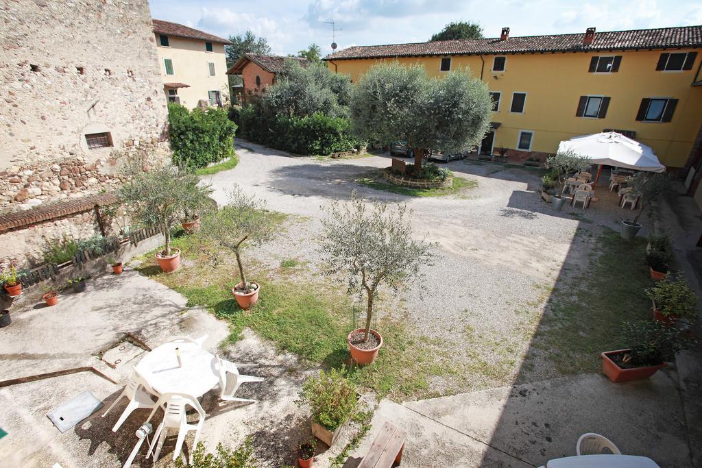 Agriturismo Licensì Del Bresà Monzambano Quarto foto