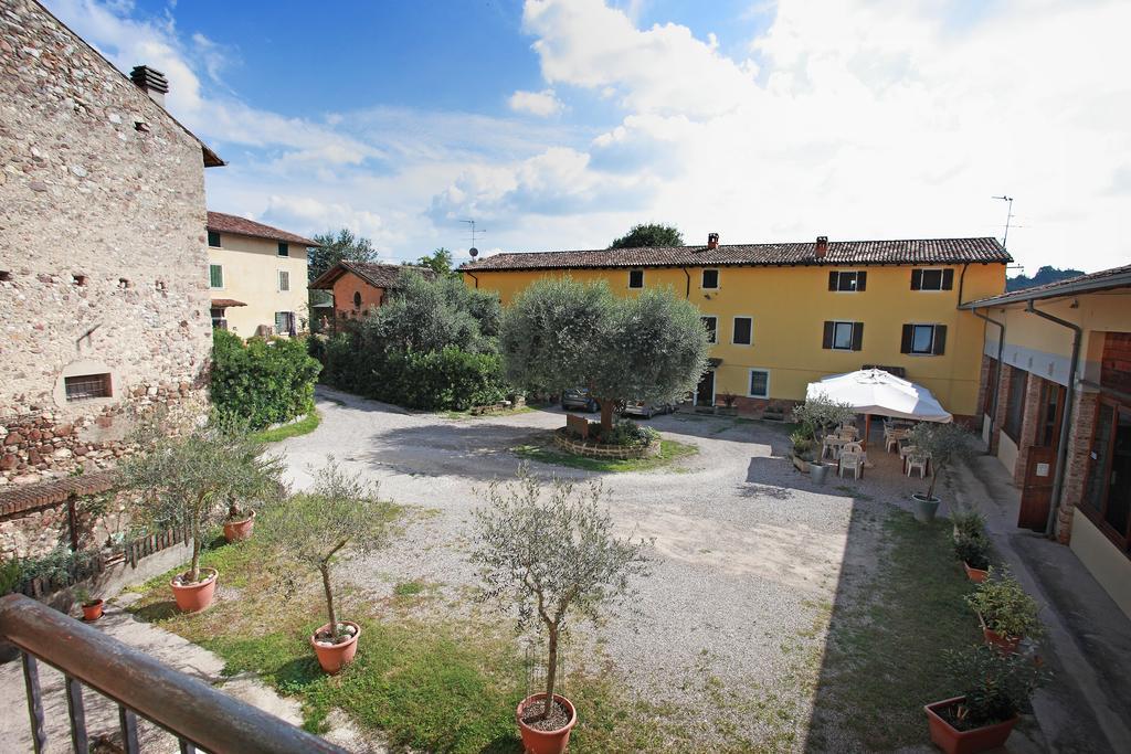 Agriturismo Licensì Del Bresà Monzambano Exterior foto