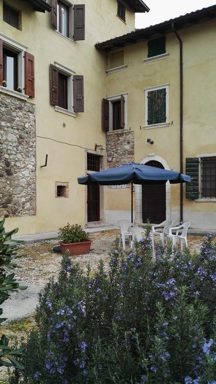 Agriturismo Licensì Del Bresà Monzambano Exterior foto